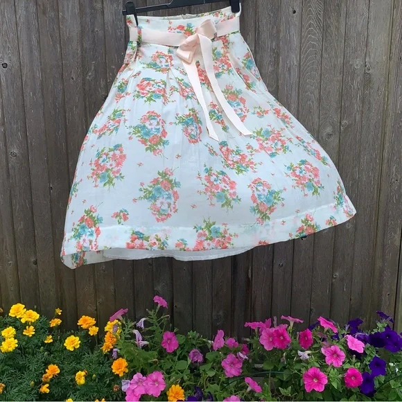 Delicate Flared Skirt - Picture 13 of 16